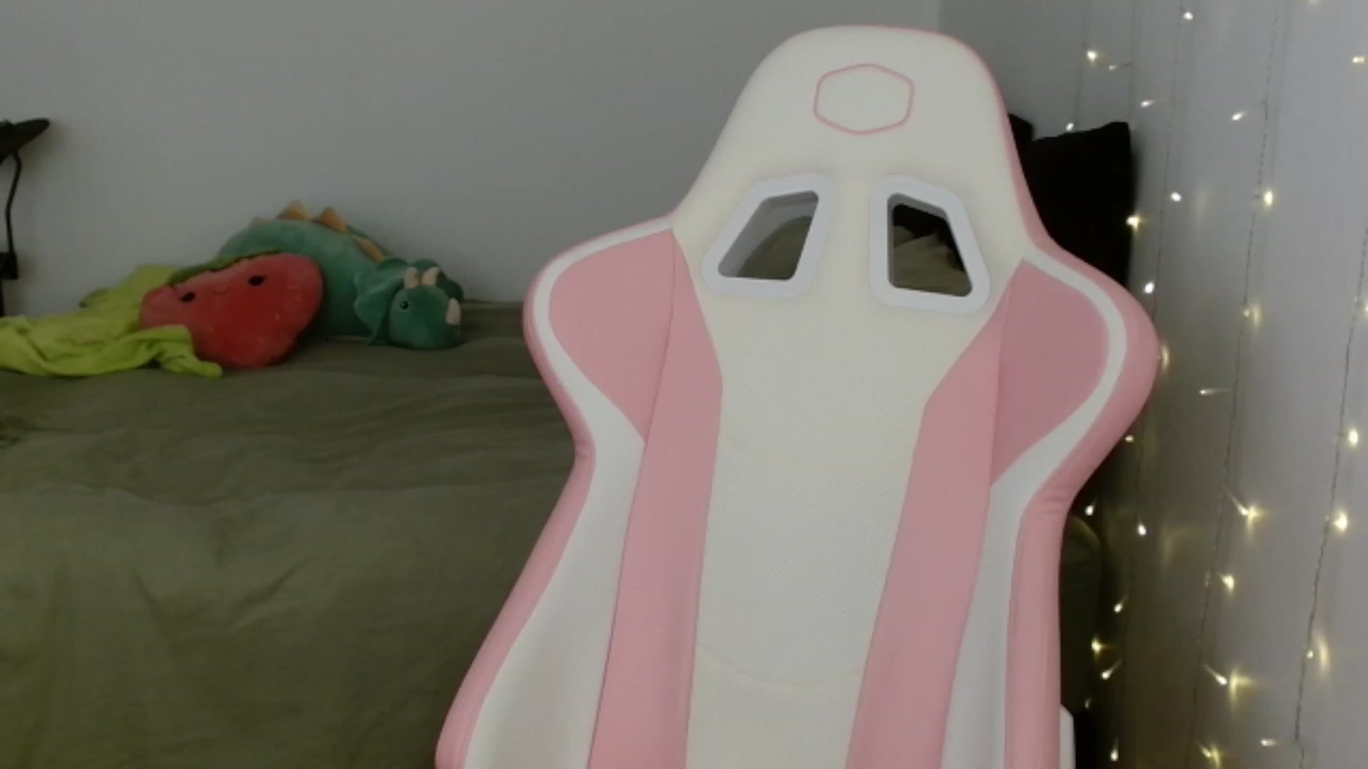 Gallery image thumbnail from Katara_'s myfreecams stream on, 09/22/2023, 16:21 image 19 of 20