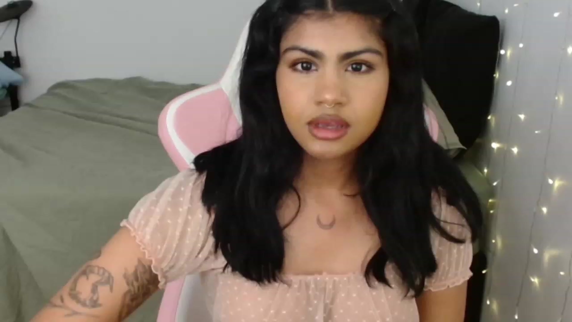 Gallery image thumbnail from Katara_'s myfreecams stream on, 11/02/2023, 16:13 image 20 of 20