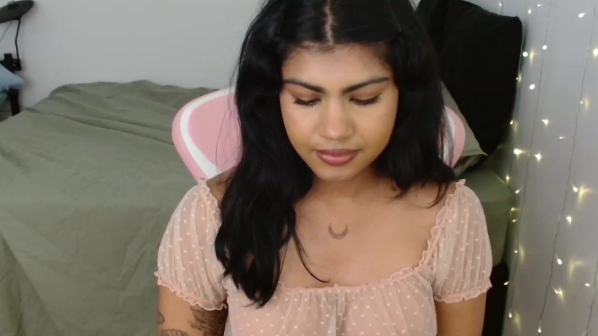 Gallery image thumbnail from Katara_'s myfreecams stream on, 11/02/2023, 16:13 image 17 of 20