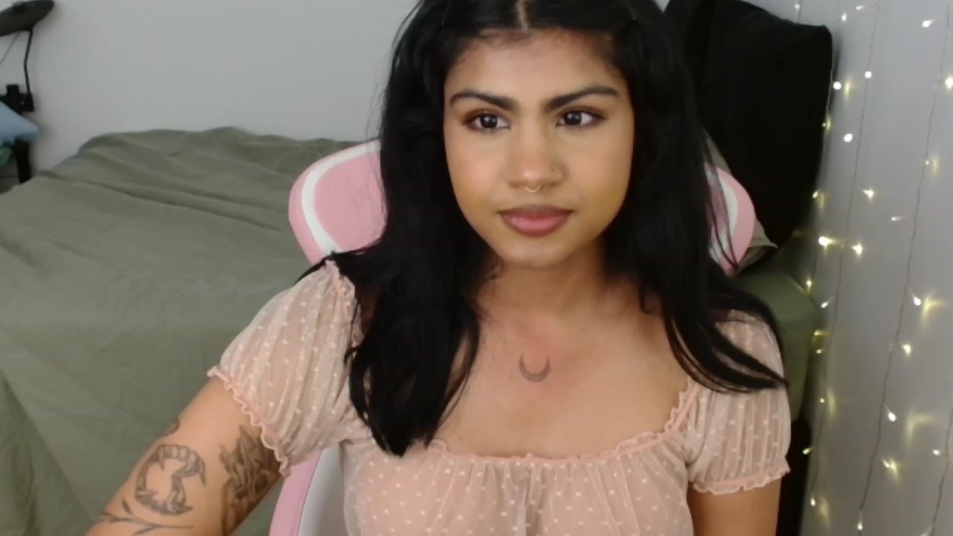 Gallery image thumbnail from Katara_'s myfreecams stream on, 11/02/2023, 16:13 image 19 of 20