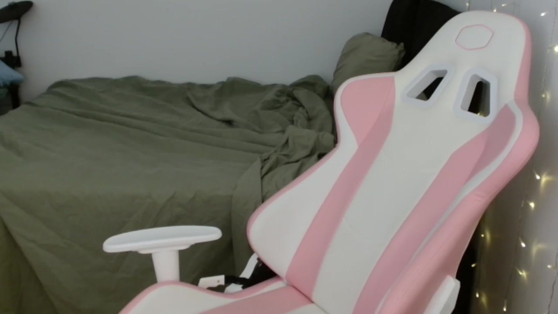 Gallery image thumbnail from Katara_'s myfreecams stream on, 11/02/2023, 16:13 image 5 of 20