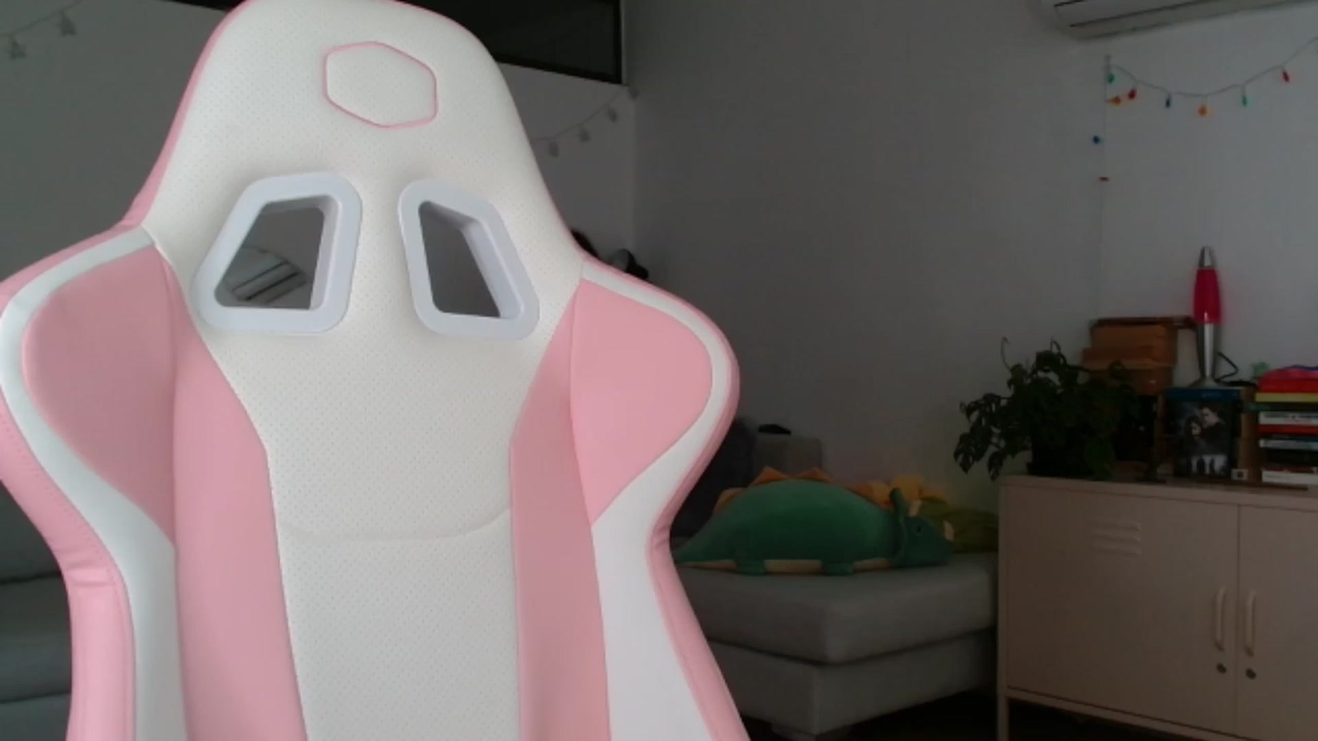 Gallery image thumbnail from Katara_'s myfreecams stream on, 11/08/2023, 17:10 image 15 of 20