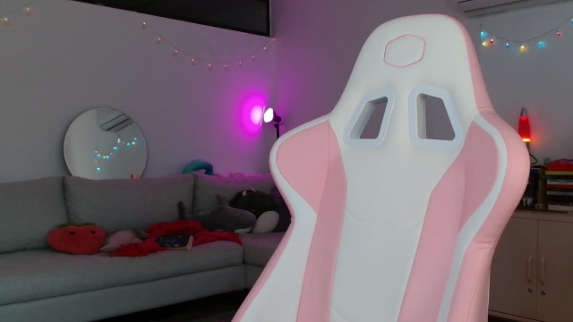 Gallery image thumbnail from Katara_'s myfreecams stream on, 11/08/2023, 17:10 image 18 of 20