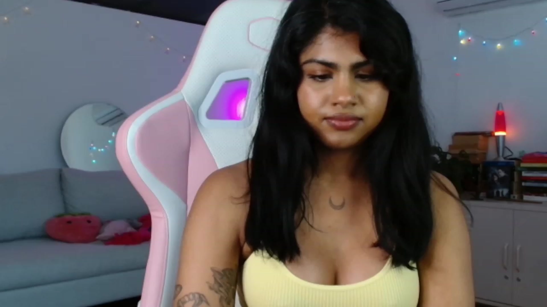 Gallery image thumbnail from Katara_'s myfreecams stream on, 11/08/2023, 17:10 image 20 of 20