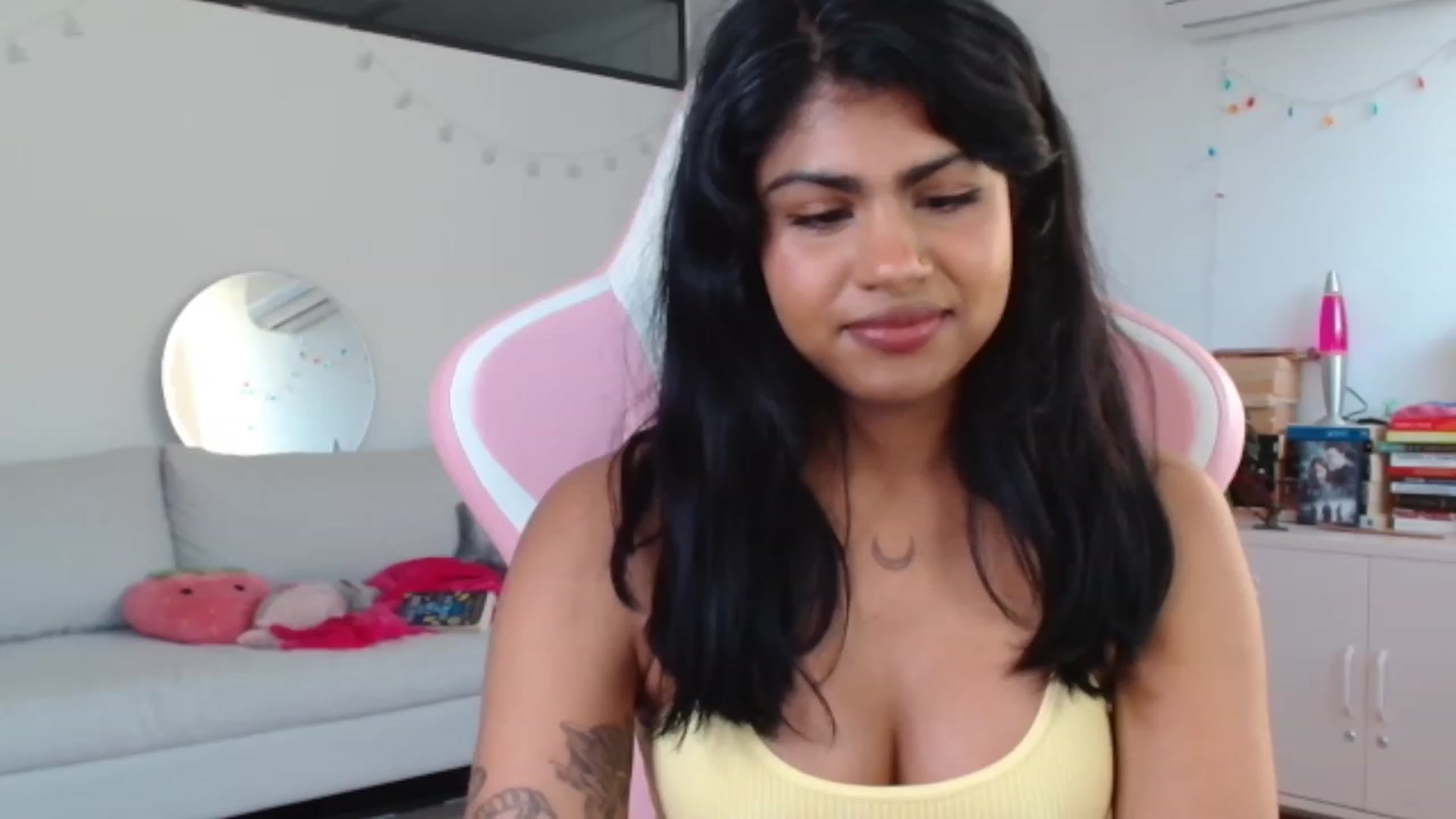 Gallery image thumbnail from Katara_'s myfreecams stream on, 11/08/2023, 17:10 image 3 of 20