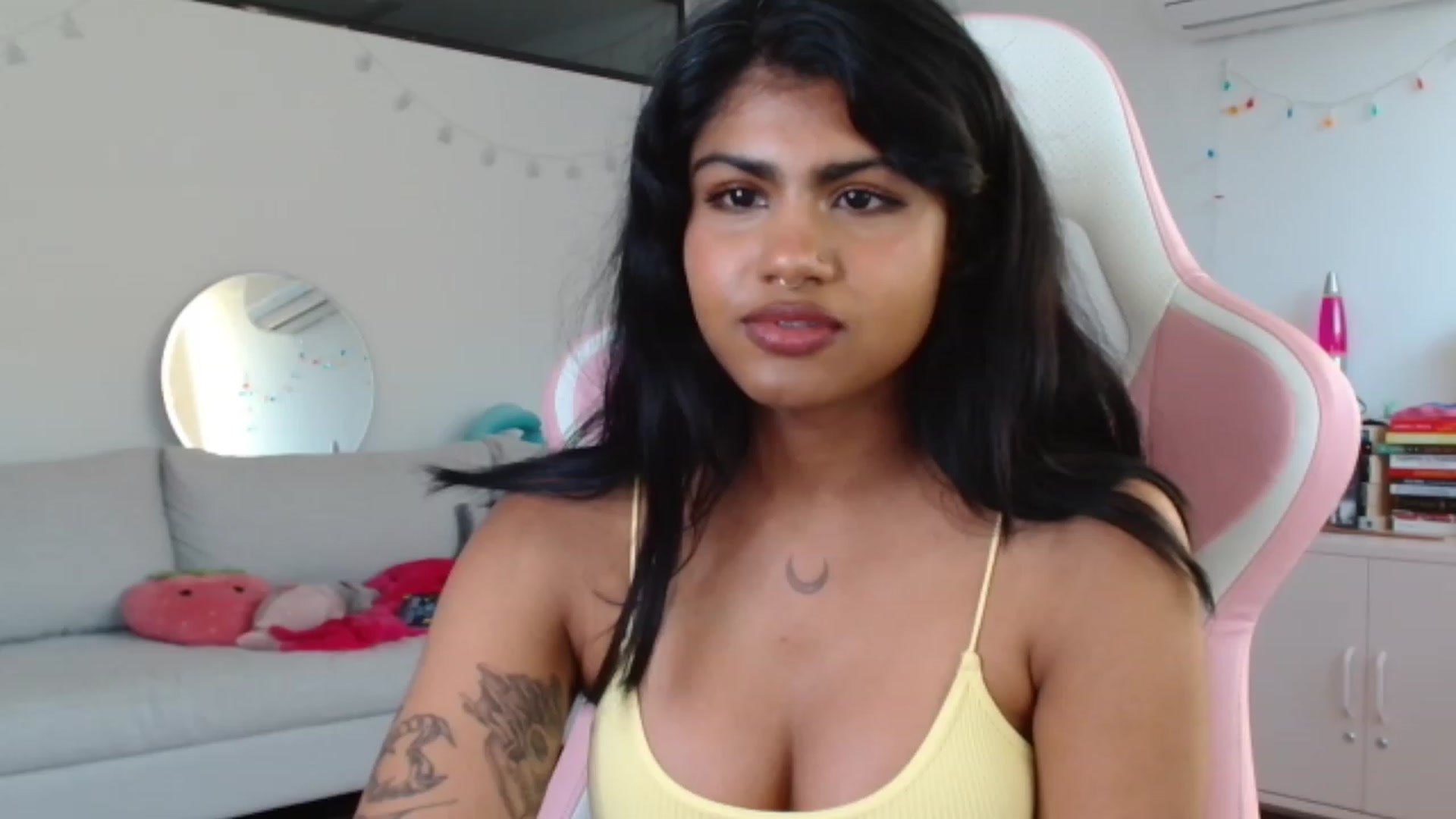 Gallery image thumbnail from Katara_'s myfreecams stream on, 11/08/2023, 17:10 image 8 of 20