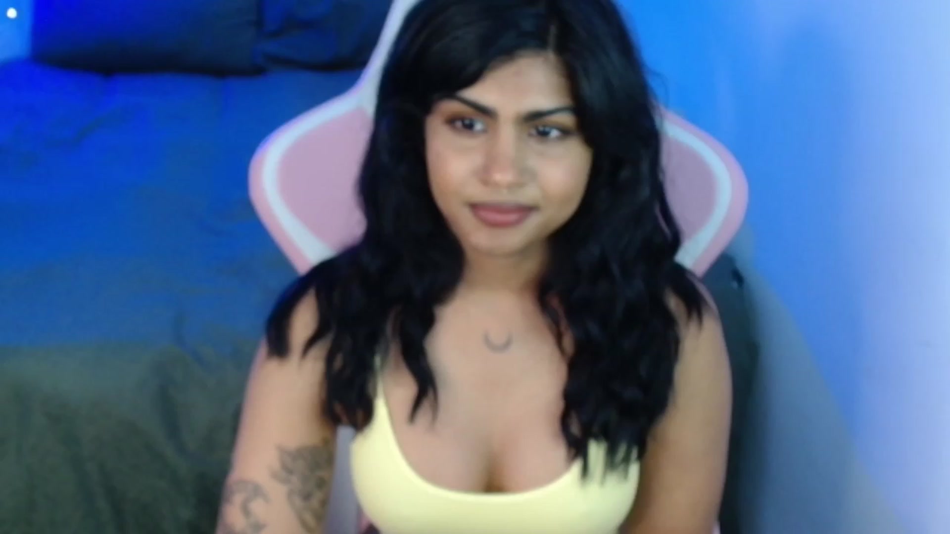 Gallery image thumbnail from Katara_'s myfreecams stream on, 12/12/2023, 15:20 image 18 of 20