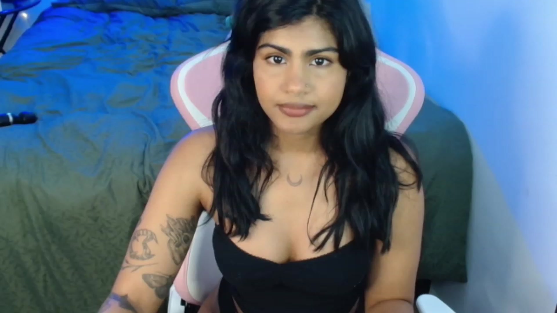 Gallery image thumbnail from Katara_'s myfreecams stream on, 12/19/2023, 05:33 image 11 of 20