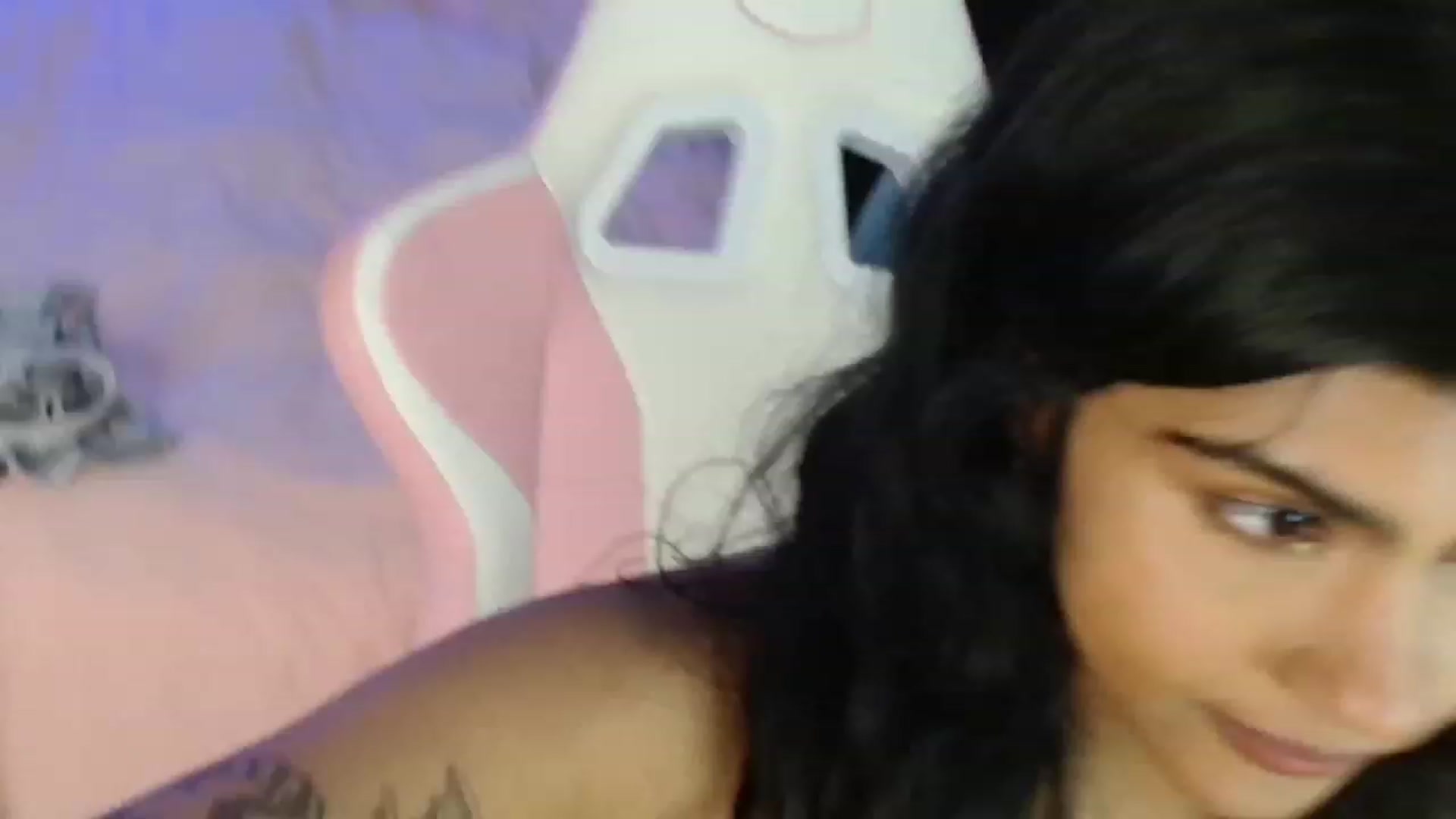 Gallery image thumbnail from Katara_'s myfreecams stream on, 01/09/2024, 06:48 image 14 of 20