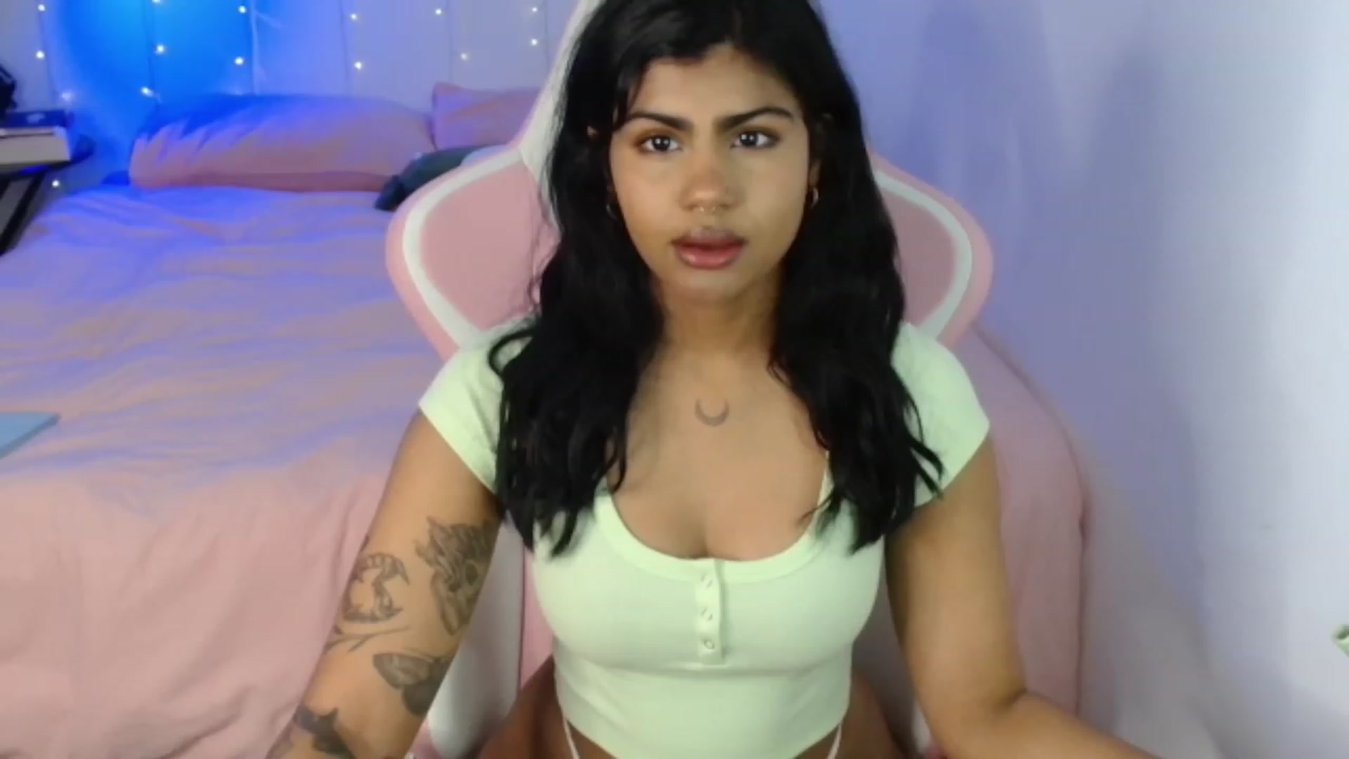 Gallery image thumbnail from Katara_'s myfreecams stream on, 01/11/2024, 06:15 image 11 of 20