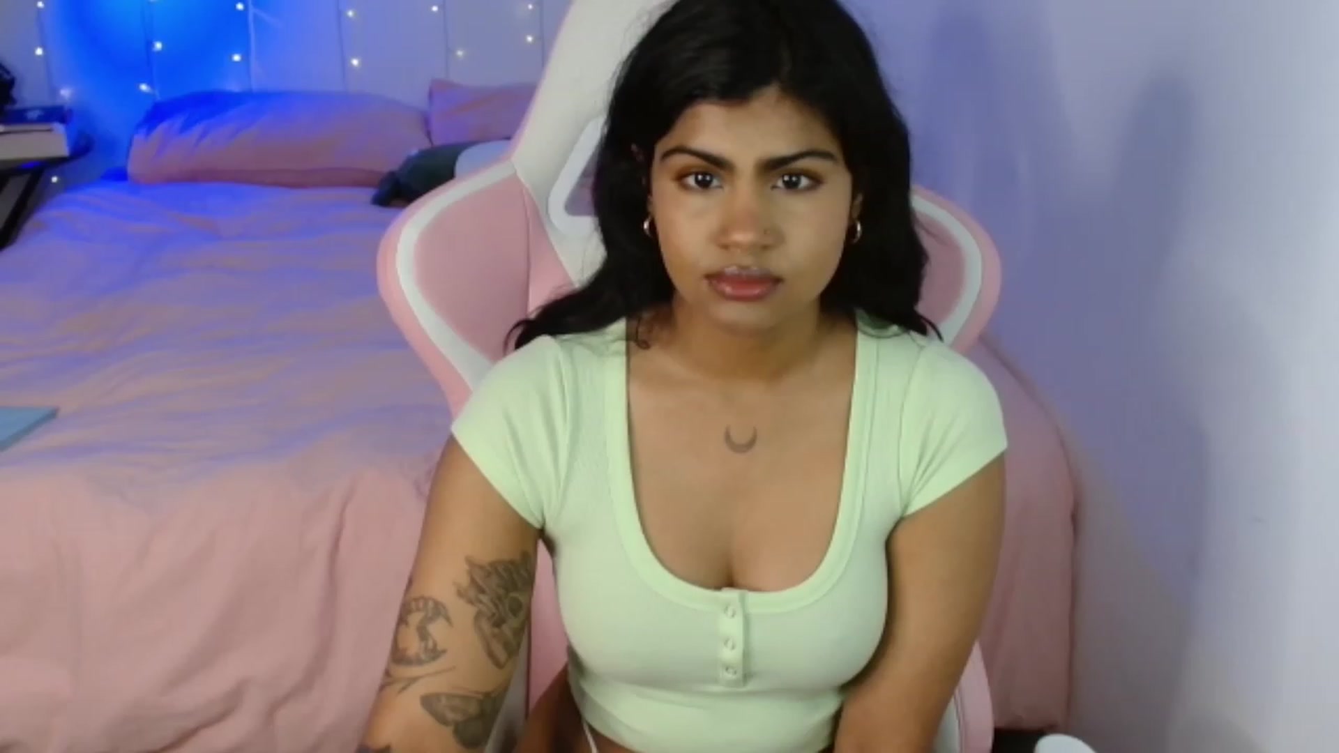 Gallery image thumbnail from Katara_'s myfreecams stream on, 01/11/2024, 06:15 image 5 of 20