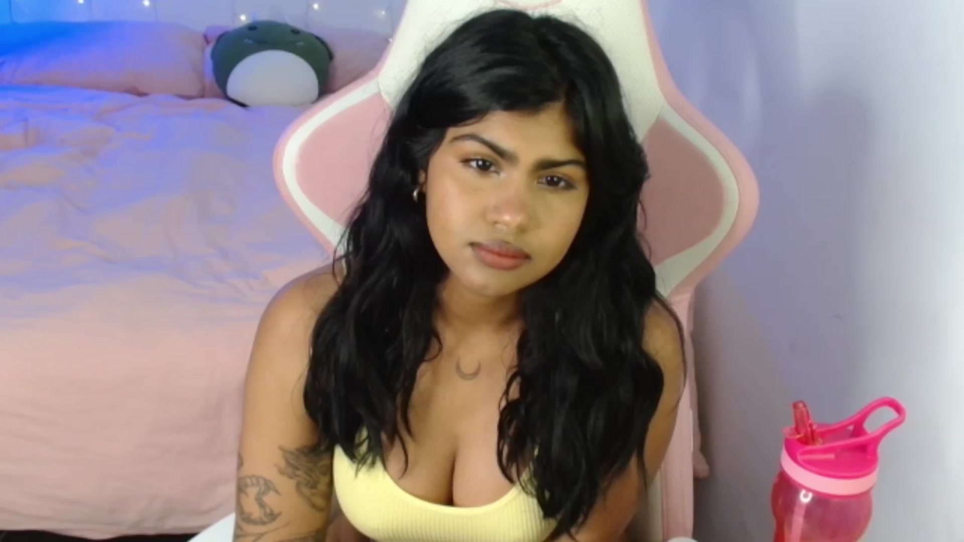 Gallery image thumbnail from Katara_'s myfreecams stream on, 01/16/2024, 07:31 image 11 of 20