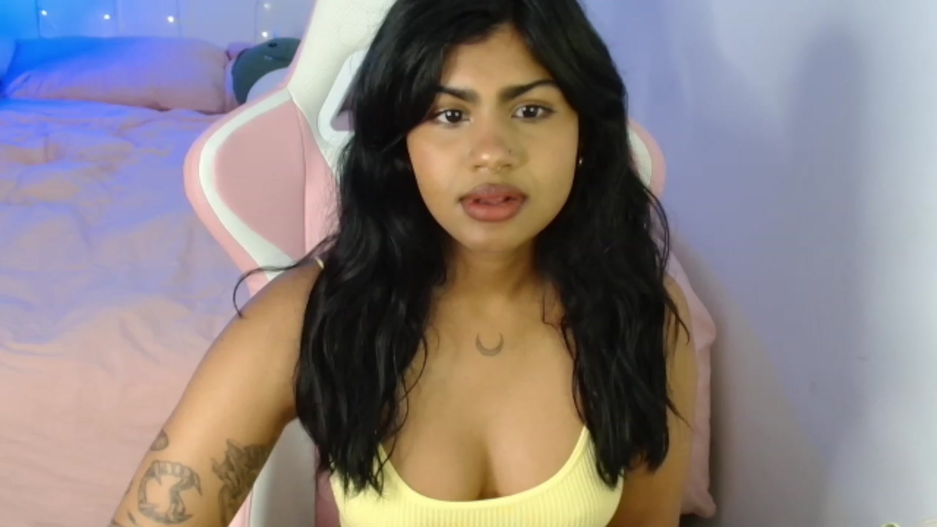 Gallery image thumbnail from Katara_'s myfreecams stream on, 01/16/2024, 07:59 image 4 of 20
