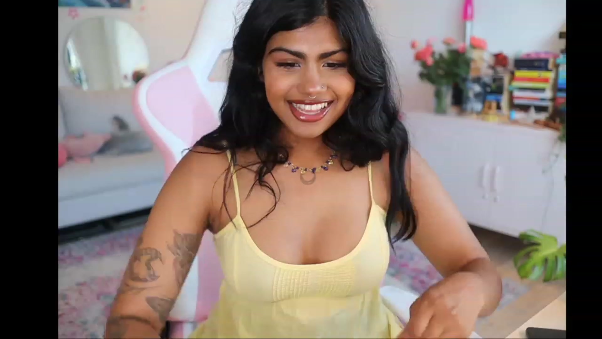 Gallery image thumbnail from Katara_'s myfreecams stream on, 02/20/2024, 16:41 image 20 of 20