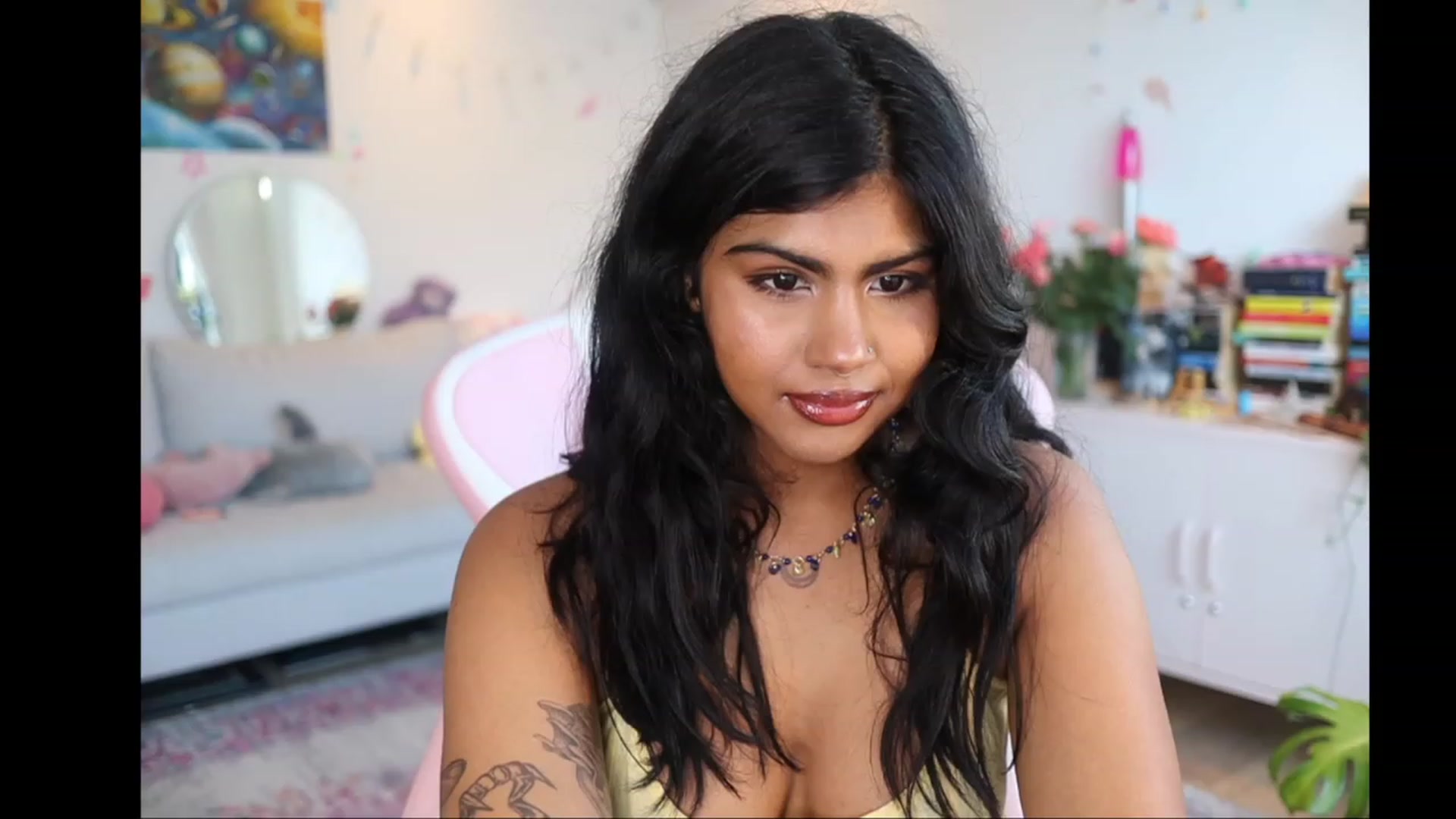 Gallery image thumbnail from Katara_'s myfreecams stream on, 02/20/2024, 16:41 image 7 of 20