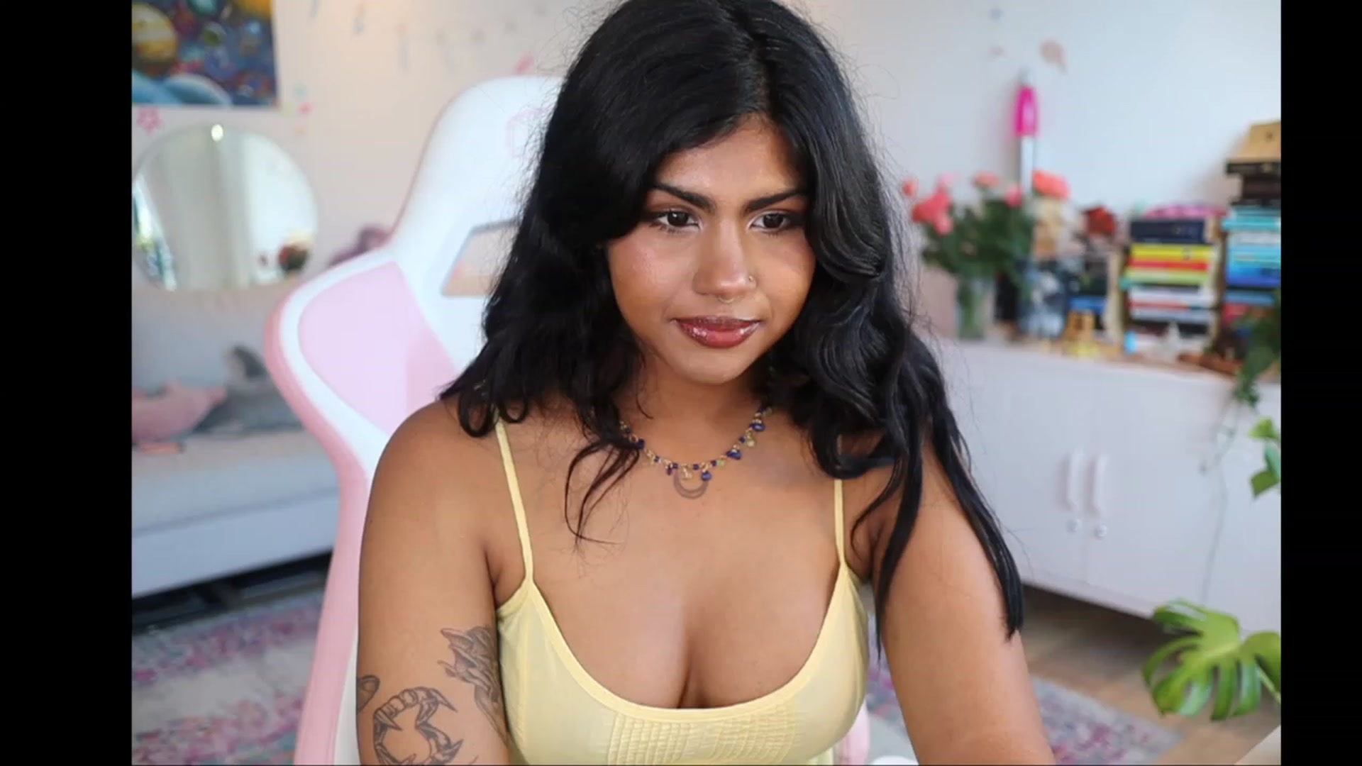 Gallery image thumbnail from Katara_'s myfreecams stream on, 02/20/2024, 16:41 image 13 of 20