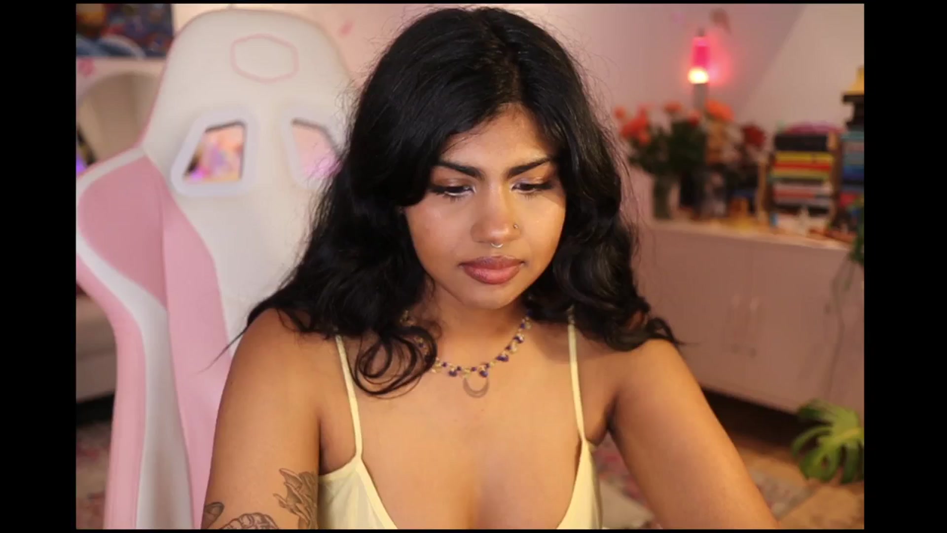 Gallery image thumbnail from Katara_'s myfreecams stream on, 02/20/2024, 18:15 image 6 of 20