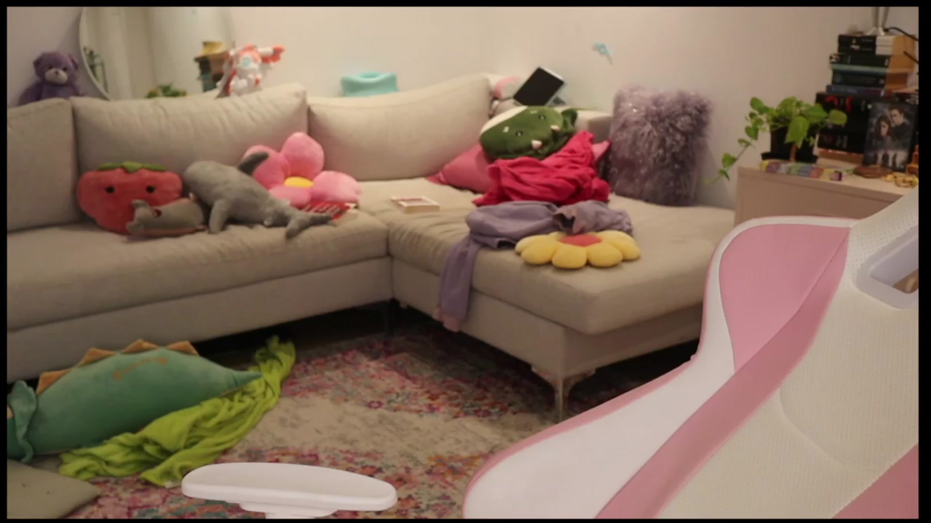 Gallery image thumbnail from Katara_'s myfreecams stream on, 03/06/2024, 22:28 image 15 of 20