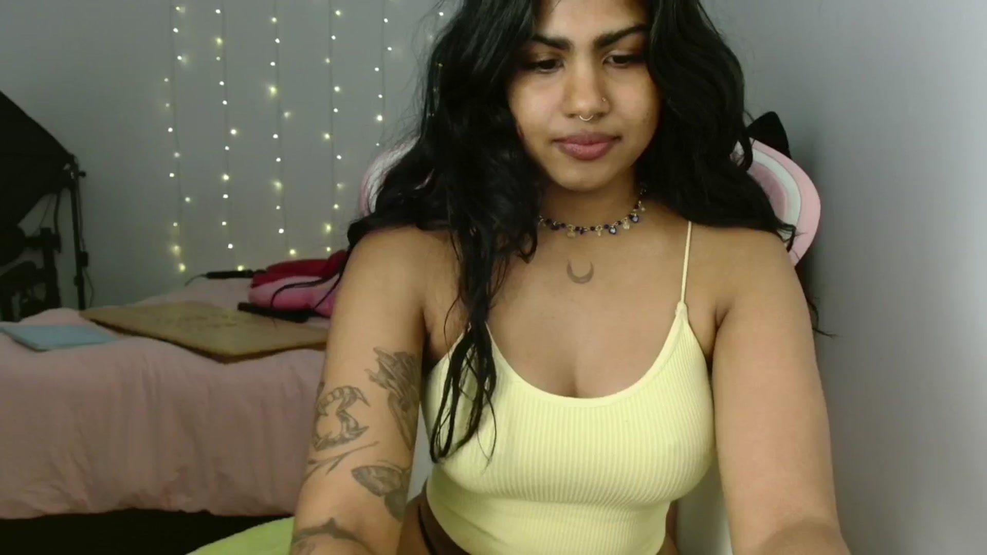 Gallery image thumbnail from Katara_'s myfreecams stream on, 05/12/2024, 11:43 image 12 of 20