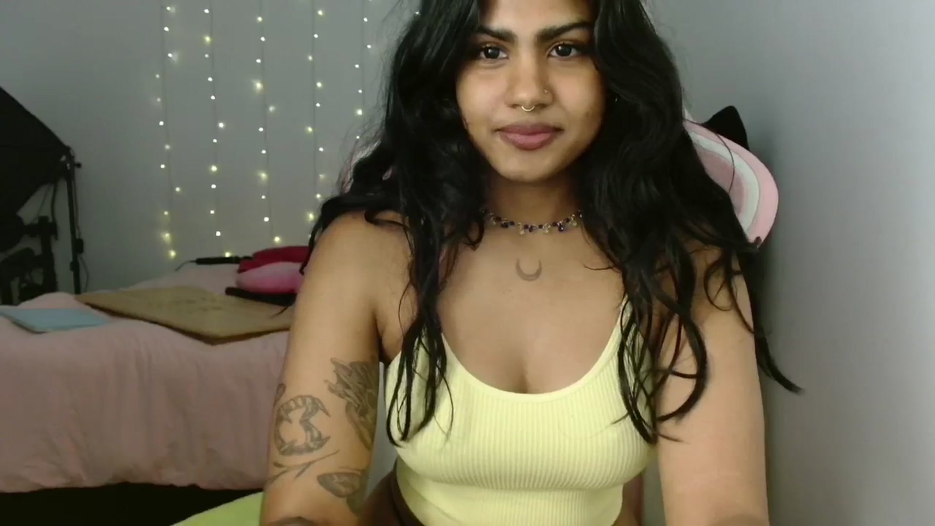 Gallery image thumbnail from Katara_'s myfreecams stream on, 05/12/2024, 11:43 image 11 of 20