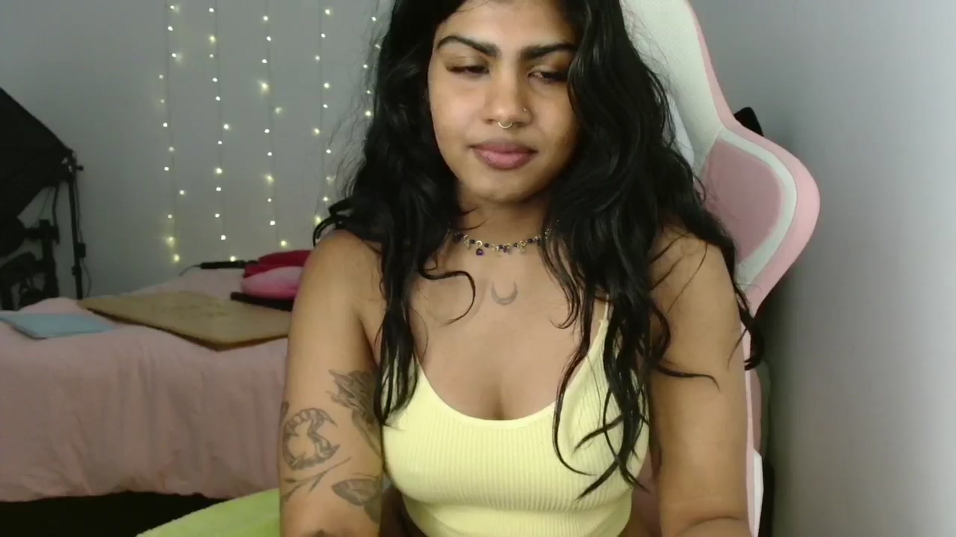 Gallery image thumbnail from Katara_'s myfreecams stream on, 05/12/2024, 11:43 image 18 of 20