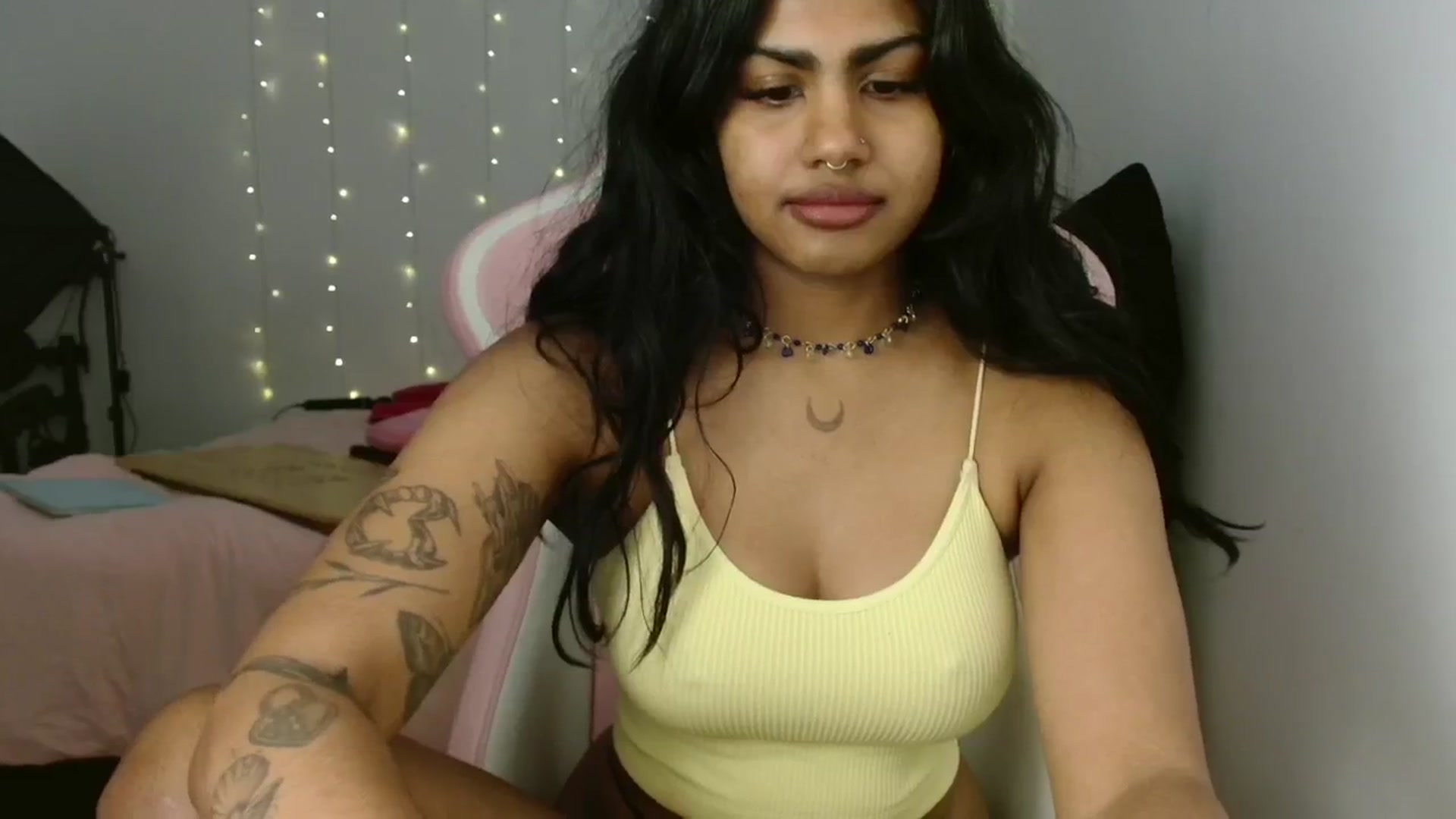 Gallery image thumbnail from Katara_'s myfreecams stream on, 05/12/2024, 11:43 image 2 of 20