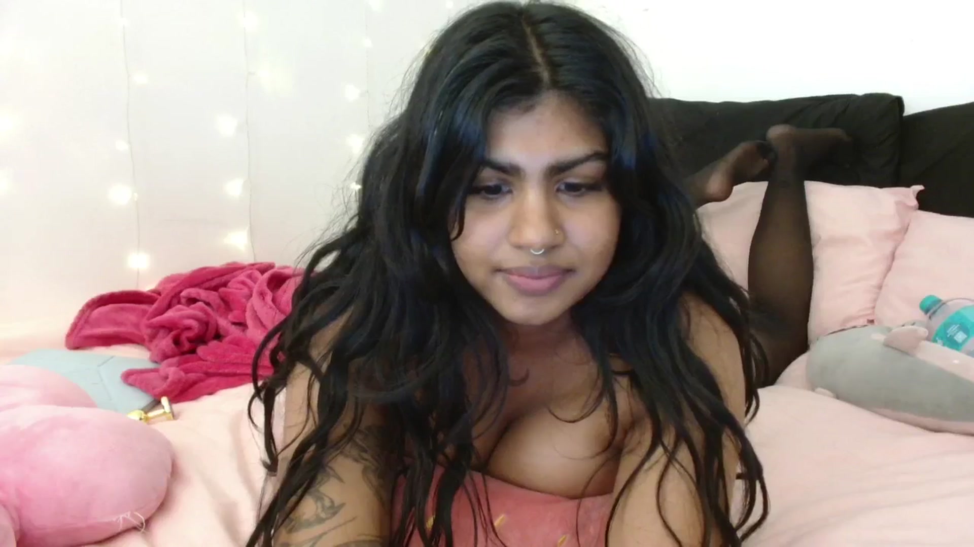 Gallery image thumbnail from Katara_'s myfreecams stream on, 05/13/2024, 15:53 image 15 of 20
