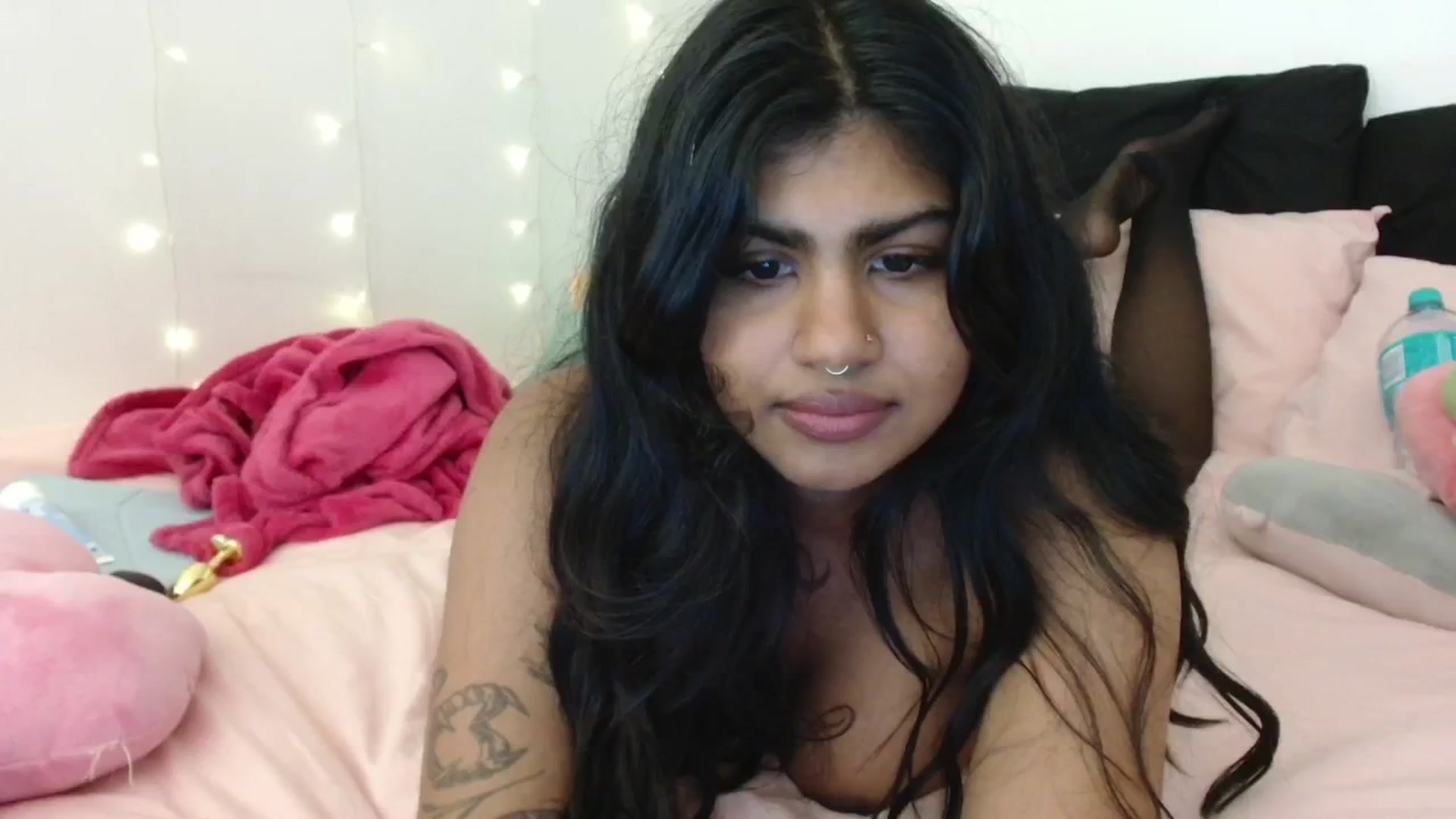 Gallery image thumbnail from Katara_'s myfreecams stream on, 05/13/2024, 17:14 image 10 of 20