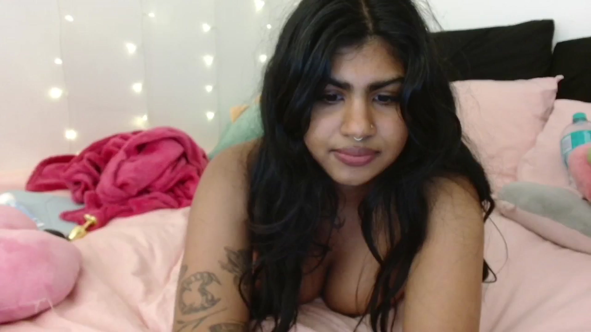 Gallery image thumbnail from Katara_'s myfreecams stream on, 05/13/2024, 17:14 image 19 of 20