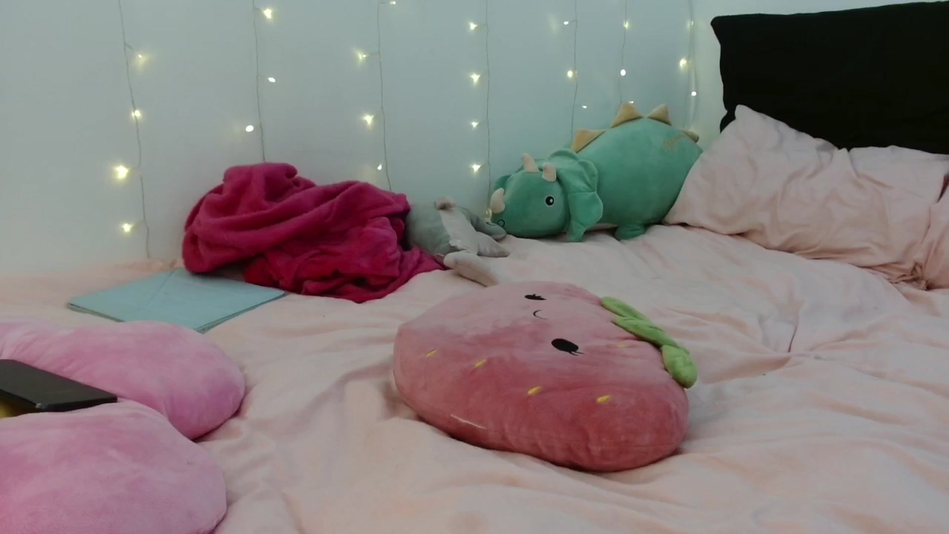 Gallery image thumbnail from Katara_'s myfreecams stream on, 05/14/2024, 09:05 image 20 of 20
