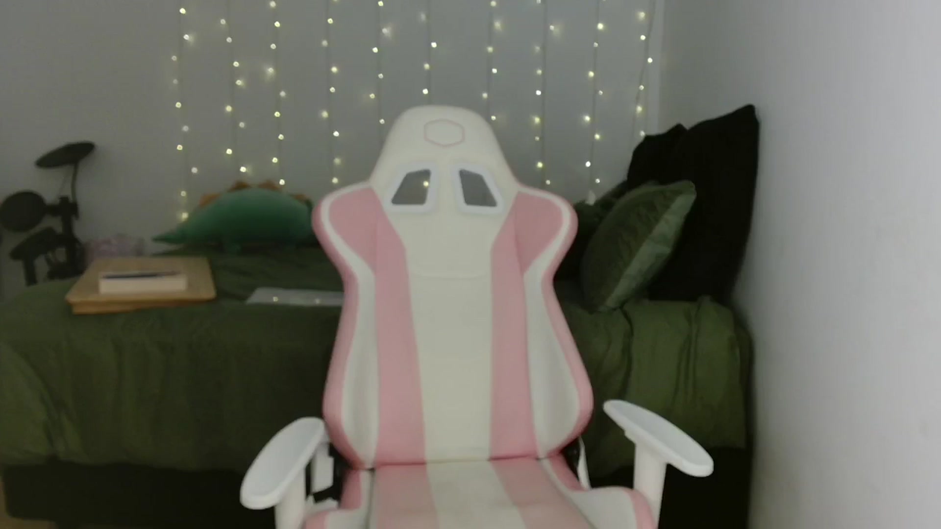 Gallery image thumbnail from Katara_'s myfreecams stream on, 05/28/2024, 09:02 image 18 of 20