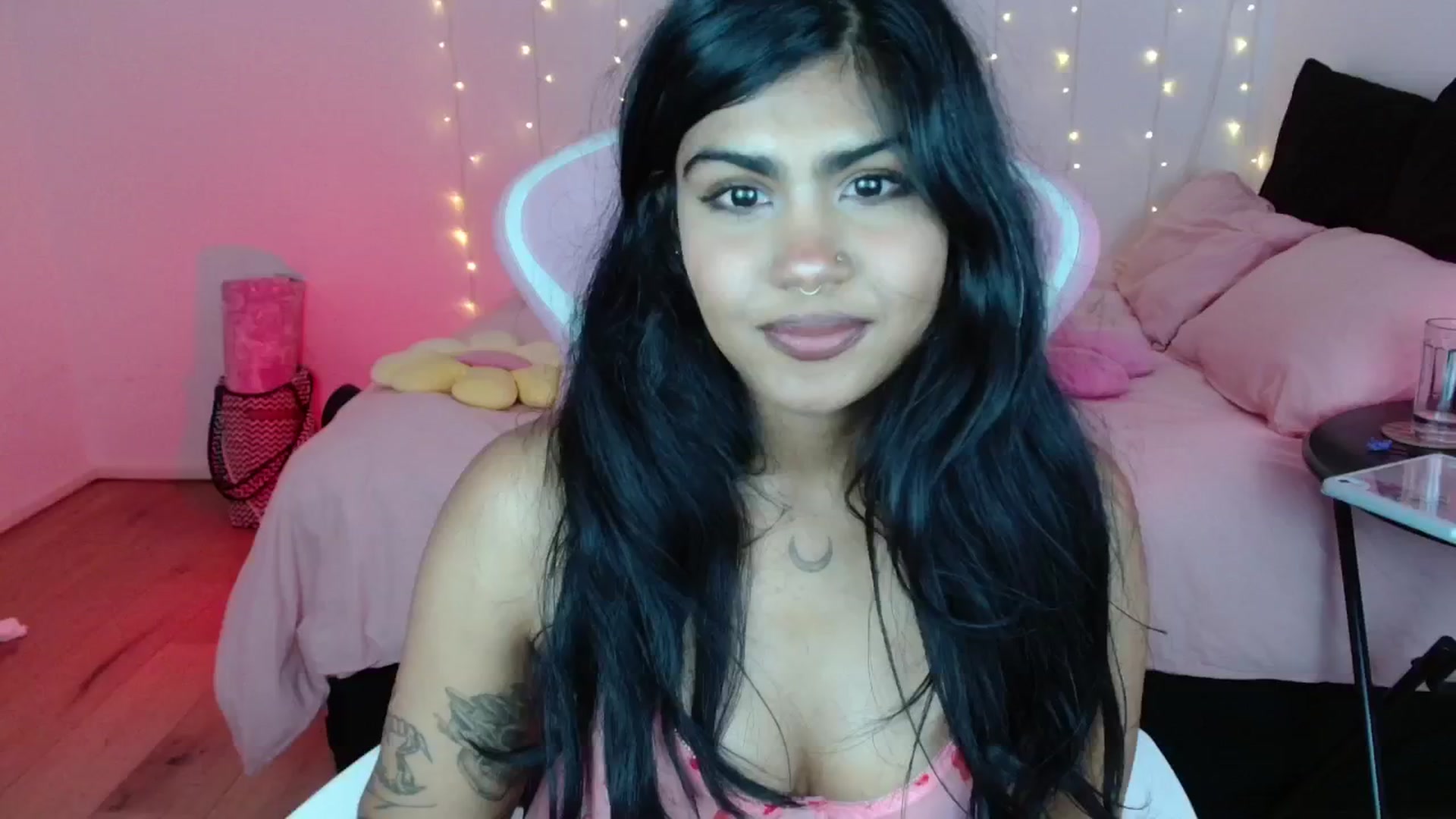Gallery image thumbnail from Katara_'s myfreecams stream on, 06/14/2024, 08:34 image 14 of 20