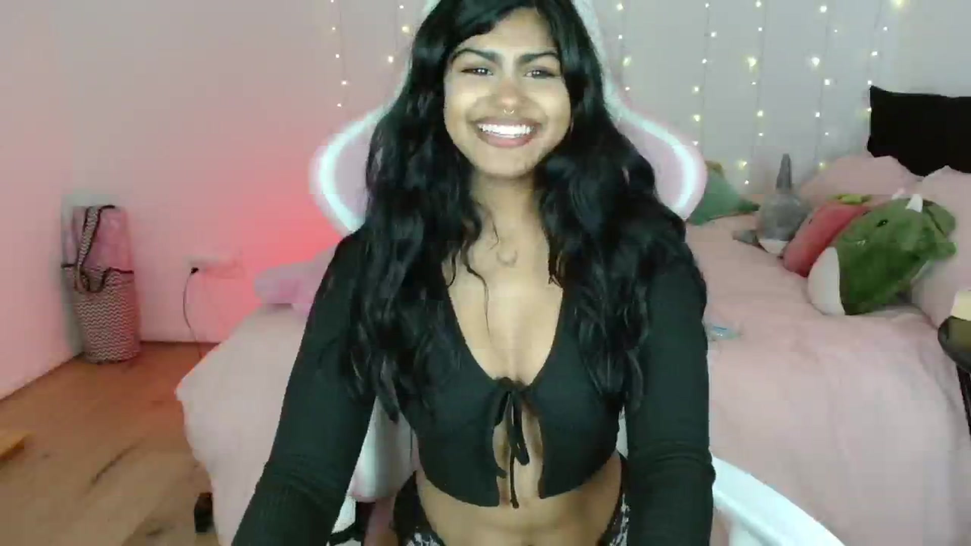 Gallery image thumbnail from Katara_'s myfreecams stream on, 06/21/2024, 09:13 image 8 of 20