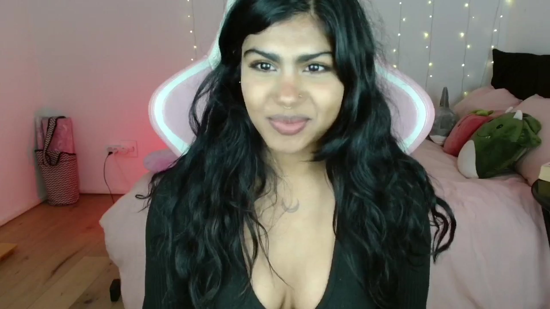 Gallery image thumbnail from Katara_'s myfreecams stream on, 06/21/2024, 09:13 image 9 of 20