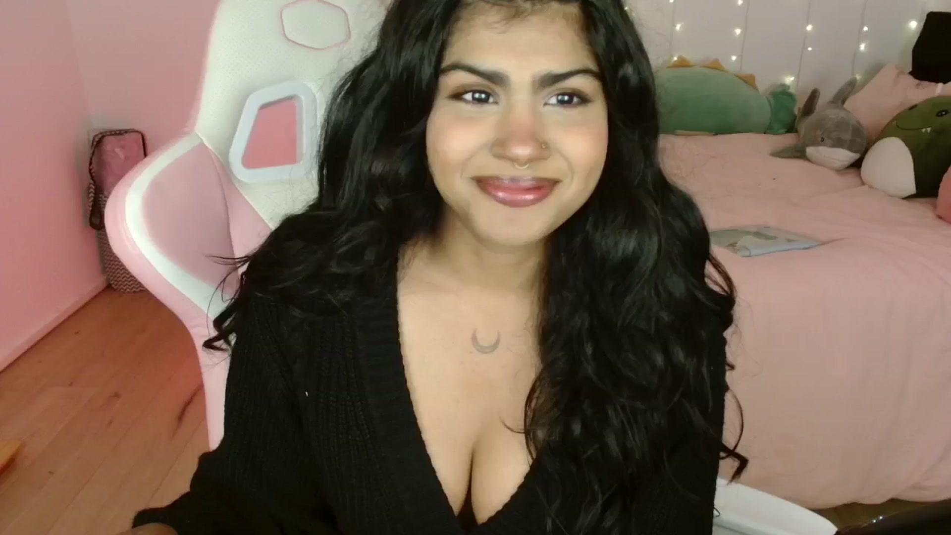 Gallery image thumbnail from Katara_'s myfreecams stream on, 07/04/2024, 06:39 image 8 of 20
