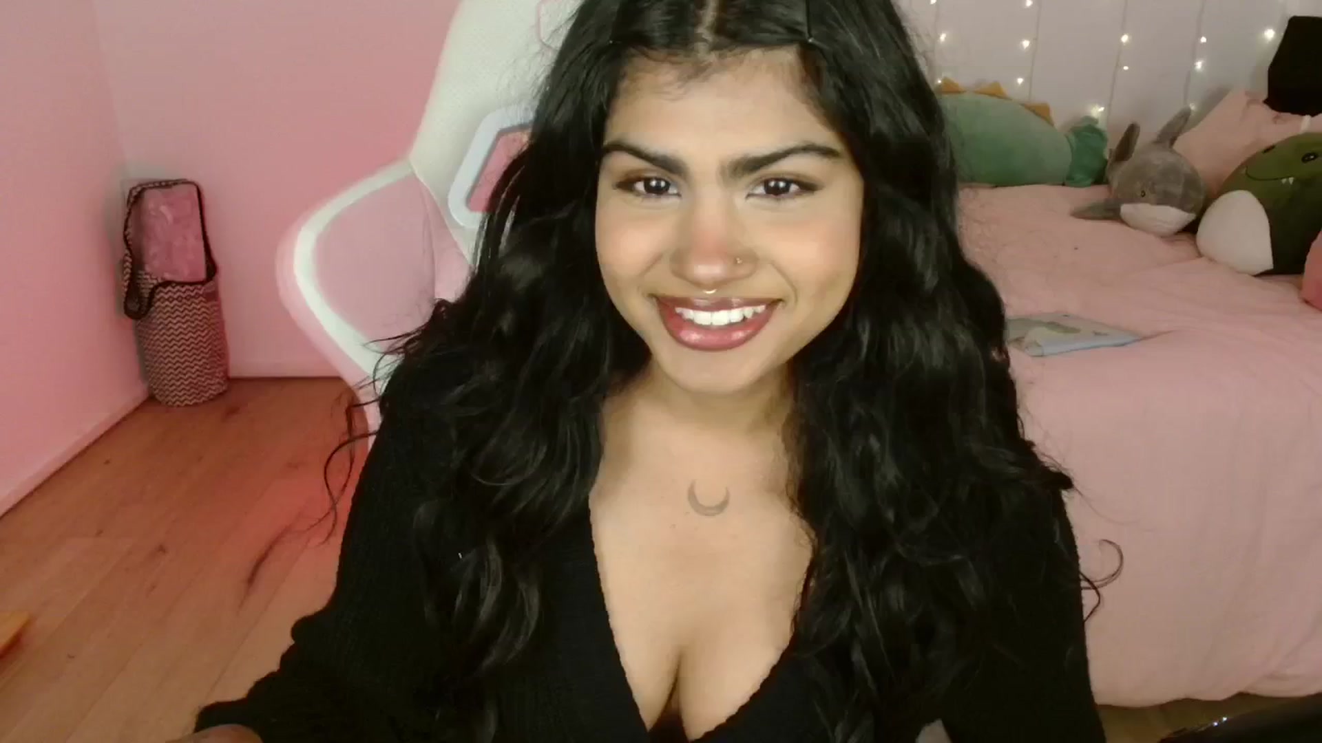 Gallery image thumbnail from Katara_'s myfreecams stream on, 07/04/2024, 06:39 image 6 of 20