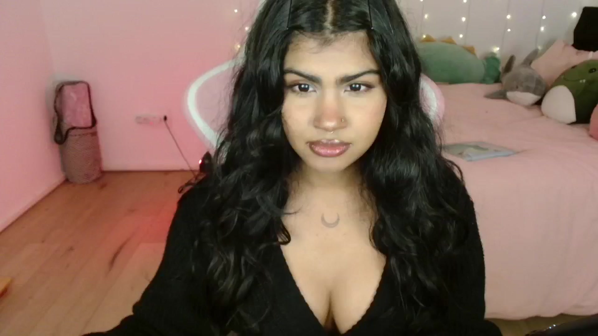 Gallery image thumbnail from Katara_'s myfreecams stream on, 07/04/2024, 06:39 image 1 of 20
