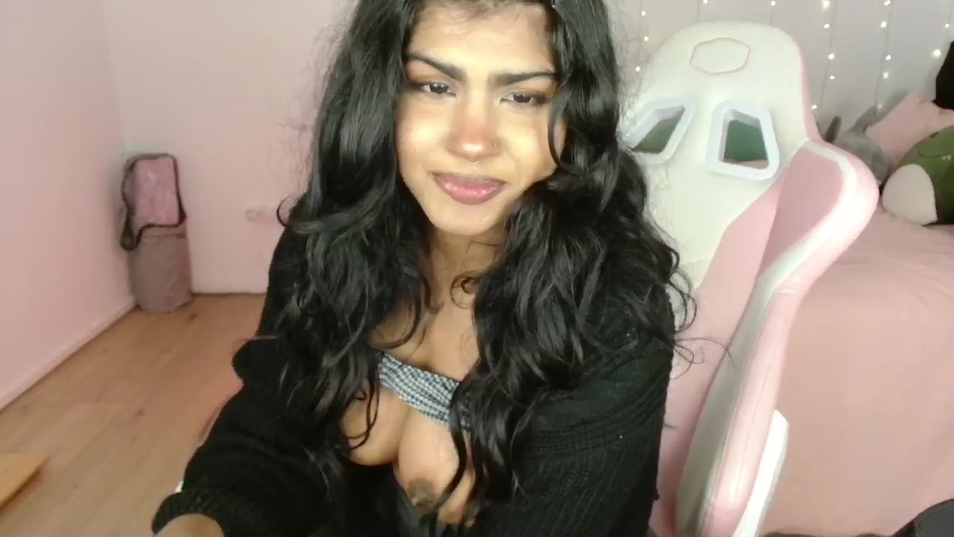 Gallery image thumbnail from Katara_'s myfreecams stream on, 07/04/2024, 09:11 image 14 of 20