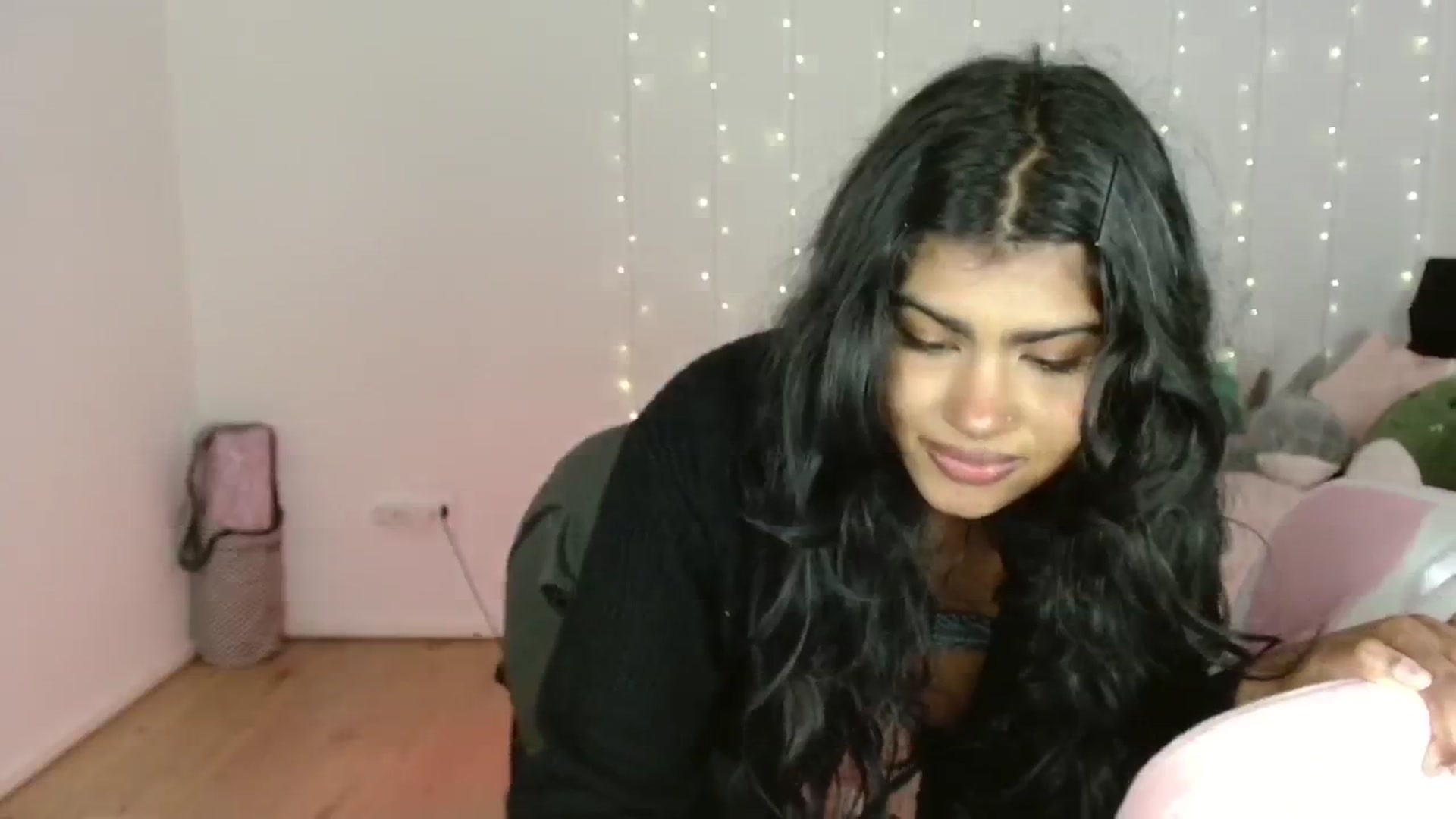 Gallery image thumbnail from Katara_'s myfreecams stream on, 07/04/2024, 09:11 image 20 of 20