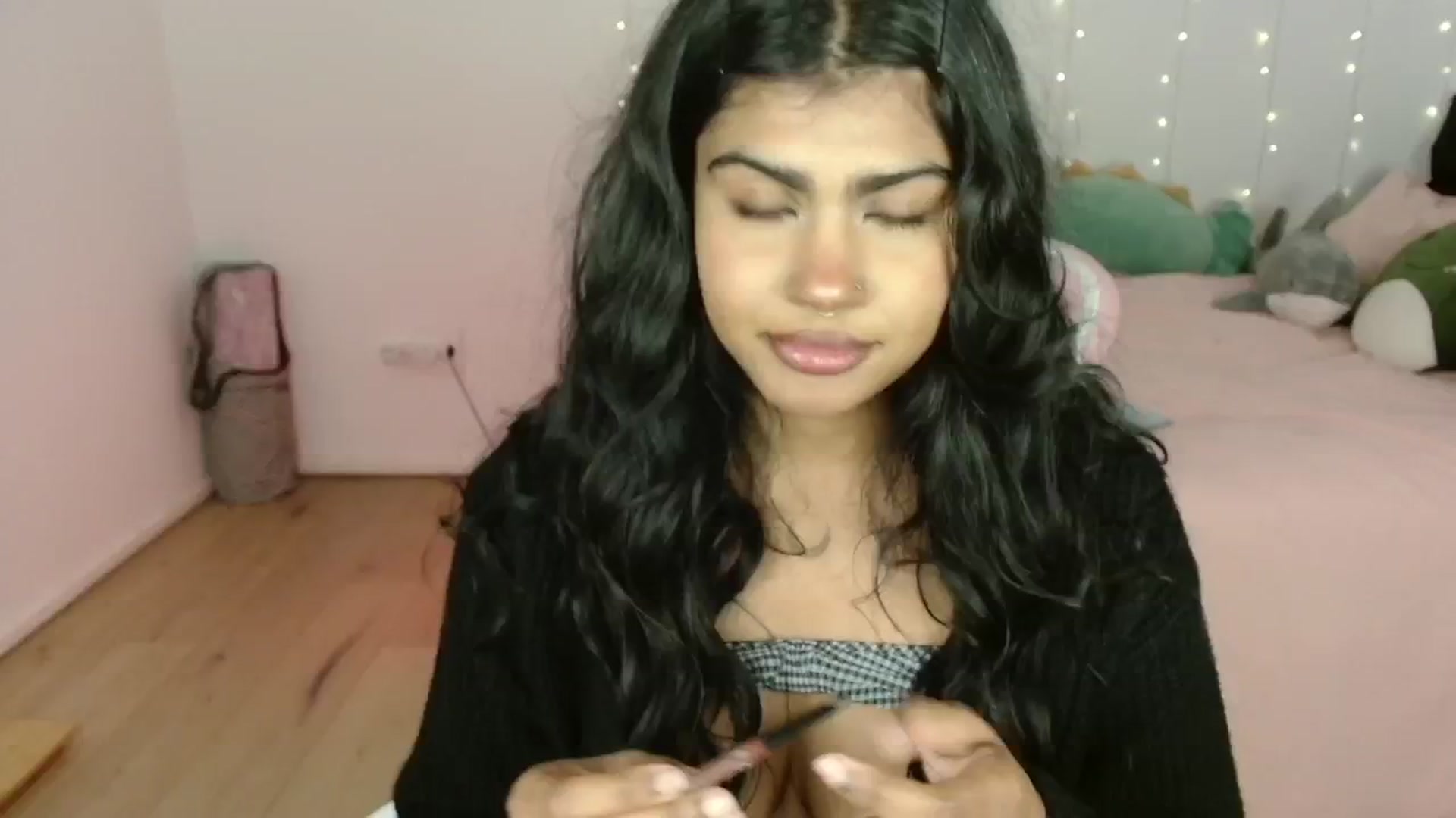 Gallery image thumbnail from Katara_'s myfreecams stream on, 07/04/2024, 09:27 image 5 of 20