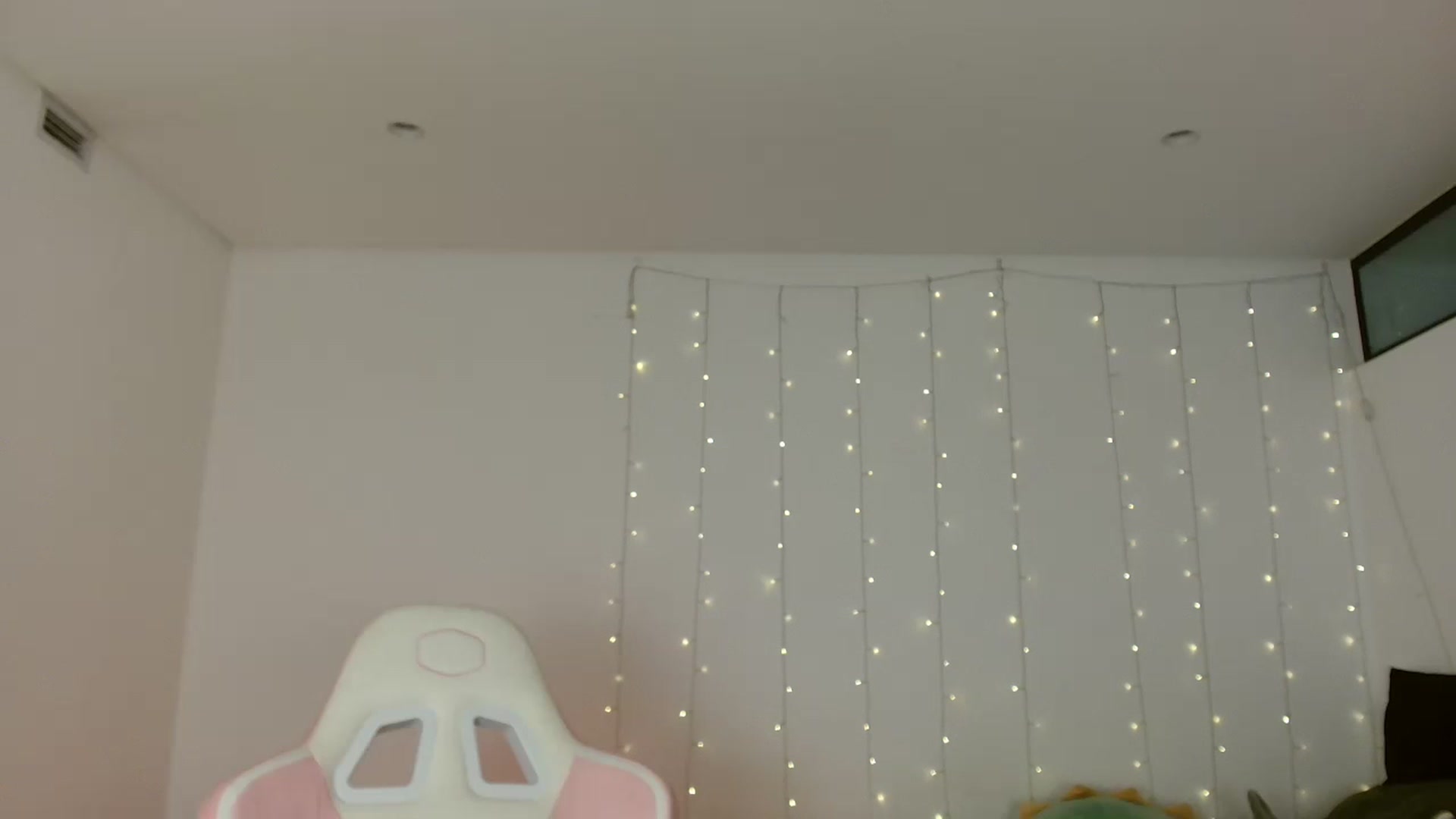Gallery image thumbnail from Katara_'s myfreecams stream on, 07/15/2024, 09:31 image 18 of 20