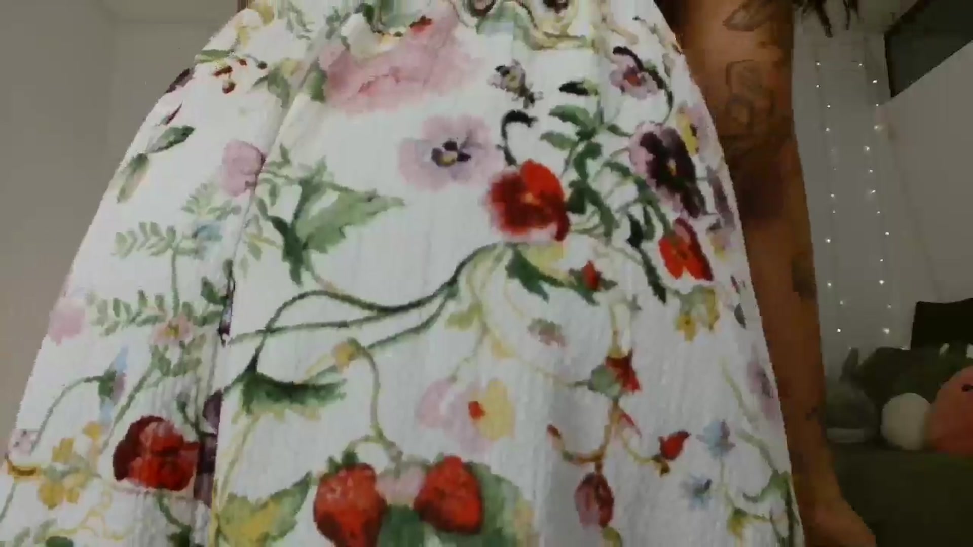 Gallery image thumbnail from Katara_'s myfreecams stream on, 08/16/2024, 14:59 image 6 of 20