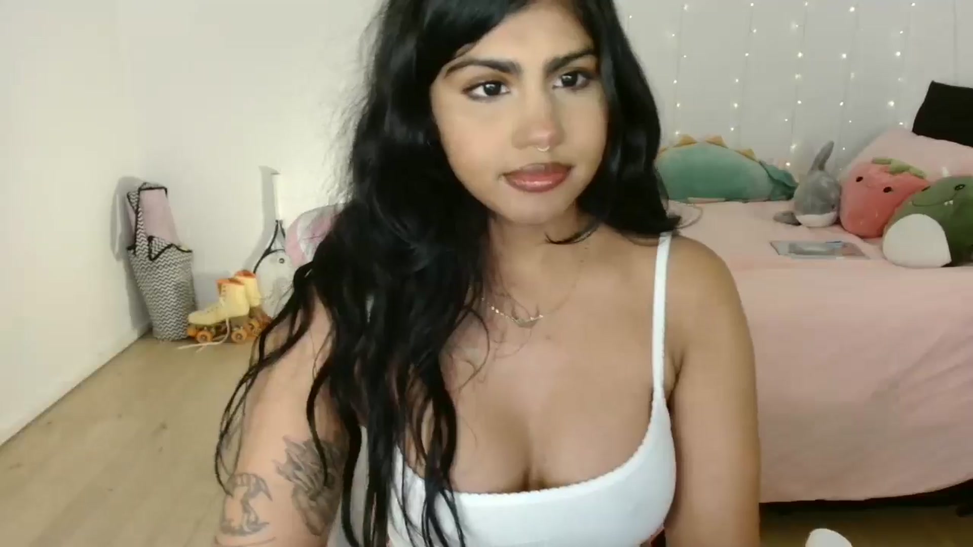 Gallery image thumbnail from Katara_'s myfreecams stream on, 08/22/2024, 14:48 image 11 of 20