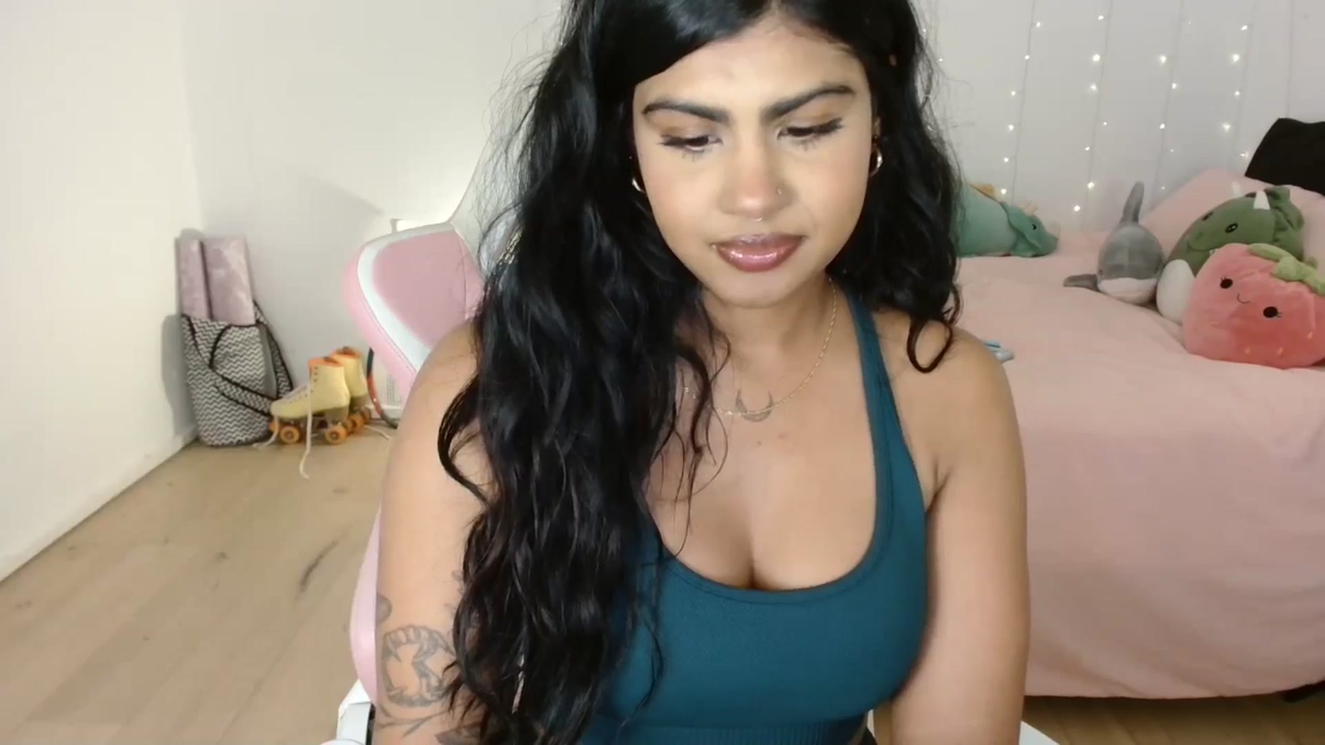 Gallery image thumbnail from Katara_'s myfreecams stream on, 09/04/2024, 14:23 image 7 of 20