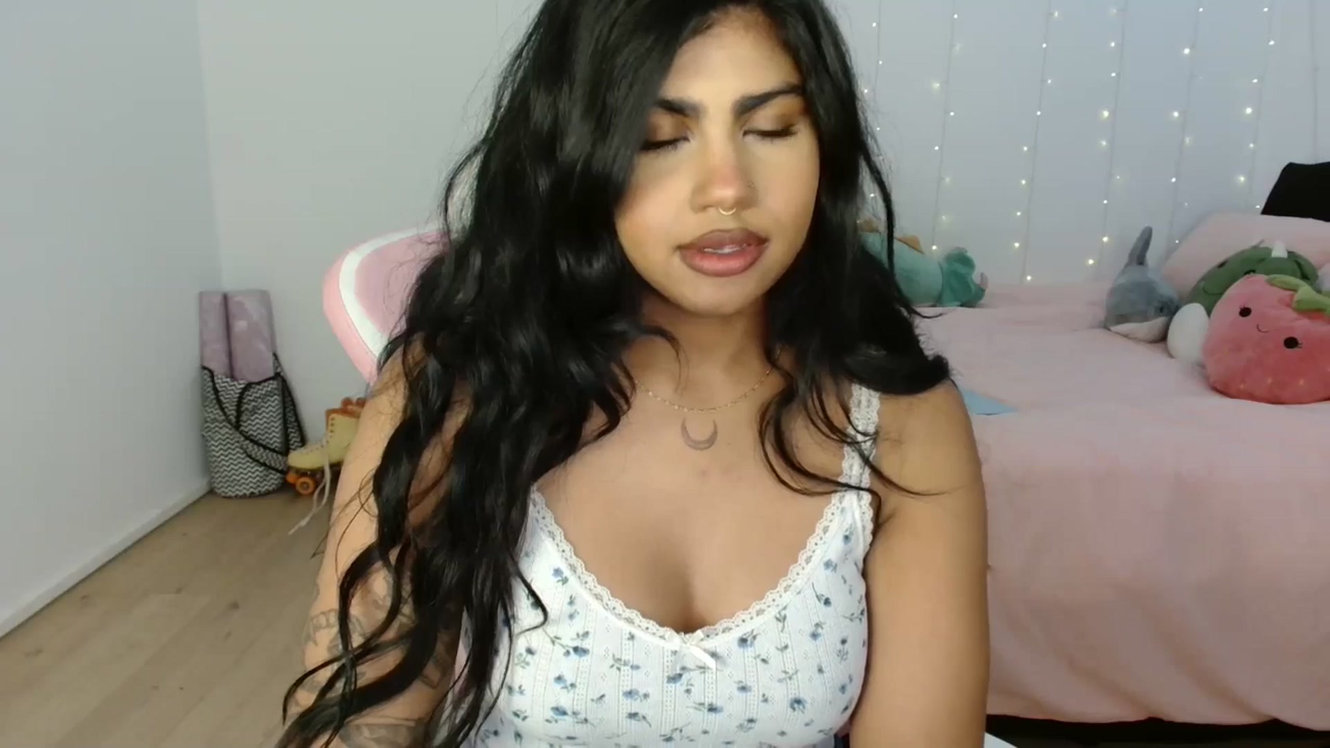 Gallery image thumbnail from Katara_'s myfreecams stream on, 09/19/2024, 12:54 image 19 of 20