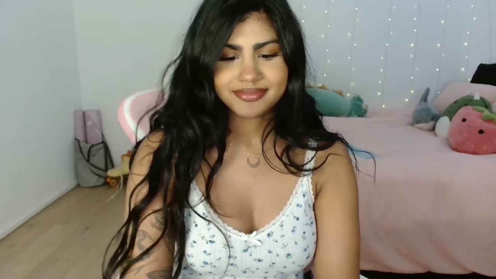 Gallery image thumbnail from Katara_'s myfreecams stream on, 09/19/2024, 12:54 image 13 of 20