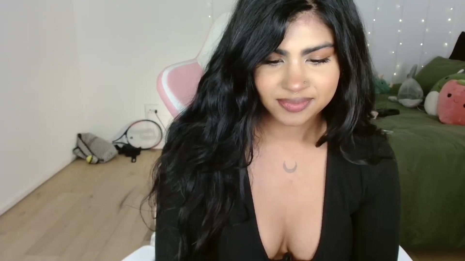Gallery image thumbnail from Katara_'s myfreecams stream on, 10/02/2024, 09:40 image 13 of 20