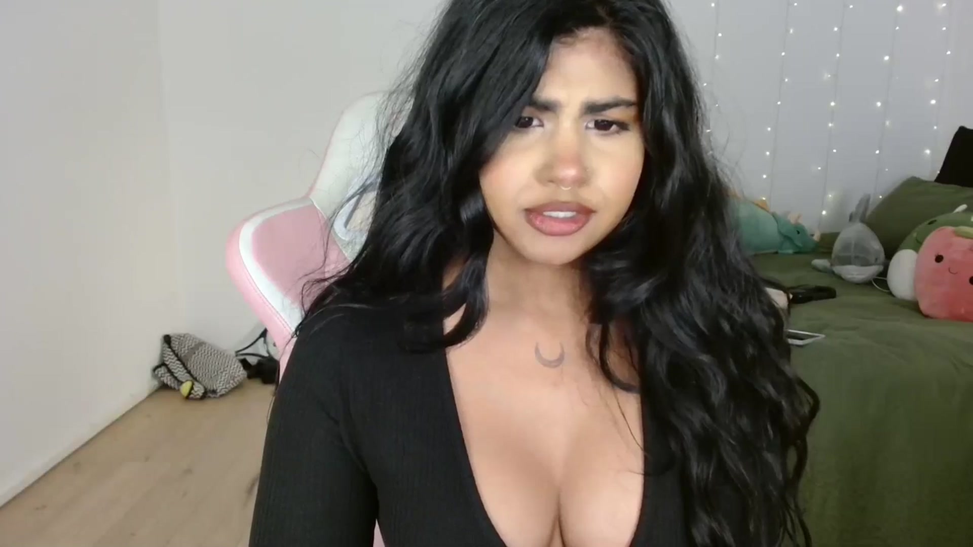 Gallery image thumbnail from Katara_'s myfreecams stream on, 10/02/2024, 10:15 image 10 of 20