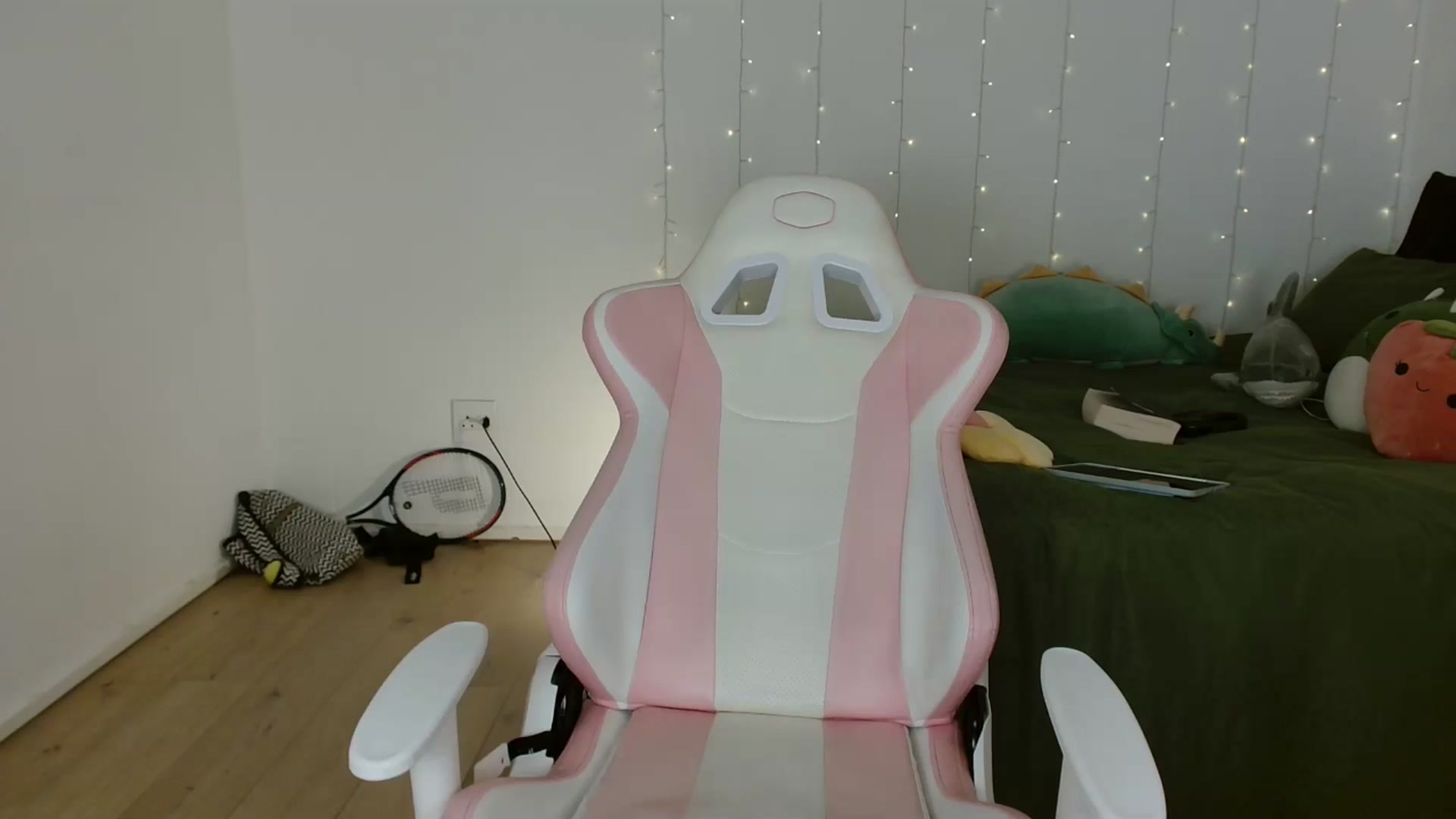 Gallery image thumbnail from Katara_'s myfreecams stream on, 10/02/2024, 12:32 image 7 of 20