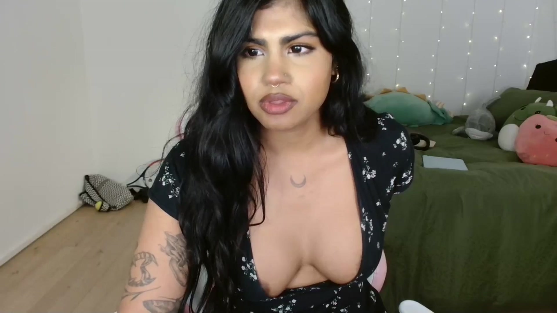 Gallery image thumbnail from Katara_'s myfreecams stream on, 10/03/2024, 13:33 image 19 of 20